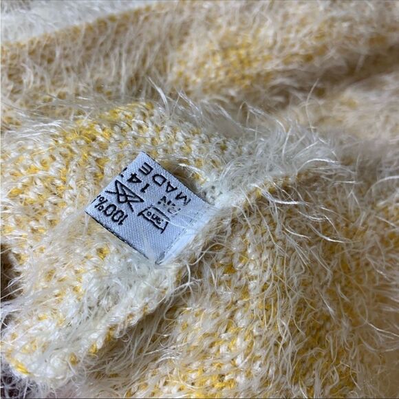 Yellow and white wrap sweater - Picture 11 of 11